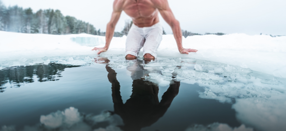 Are ice baths safe? 6 things to know about the trend