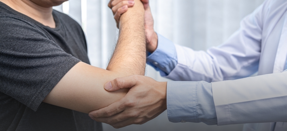 Don’t wait for swollen fingers before seeking help for arthritis